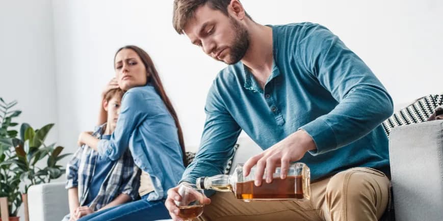 Prawda o uczuciach alkoholika do żony: czy miłość przegrywa z nałogiem