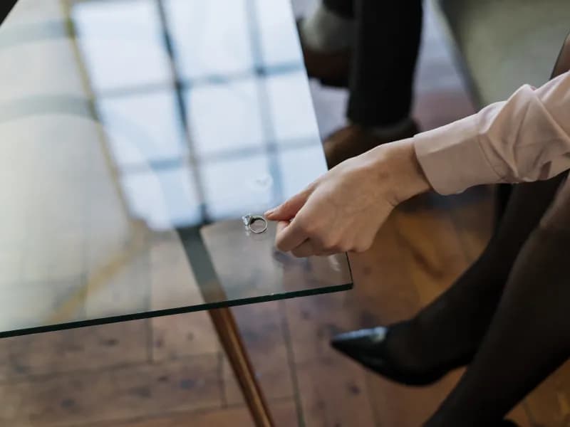 Ile wynoszą alimenty na żonę: minimalne i średnie kwoty w praktyce