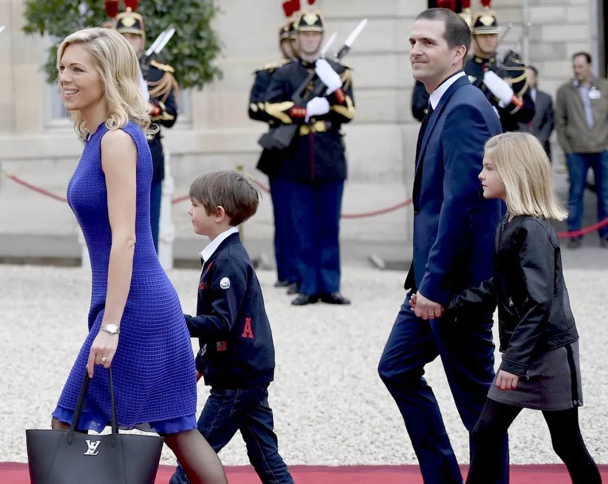 Emmanuel Macron czy ma dzieci? Prawda o jego rodzinie i relacjach
