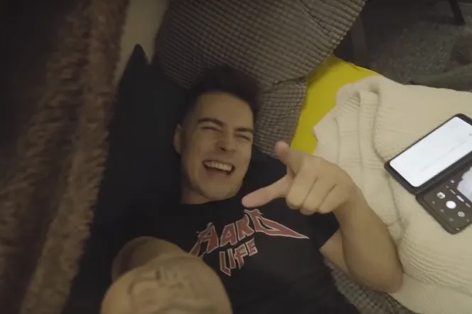 Ile lat ma Rezi? Sprawdź dokładny wiek i dowiedz się, kim jest Rezi