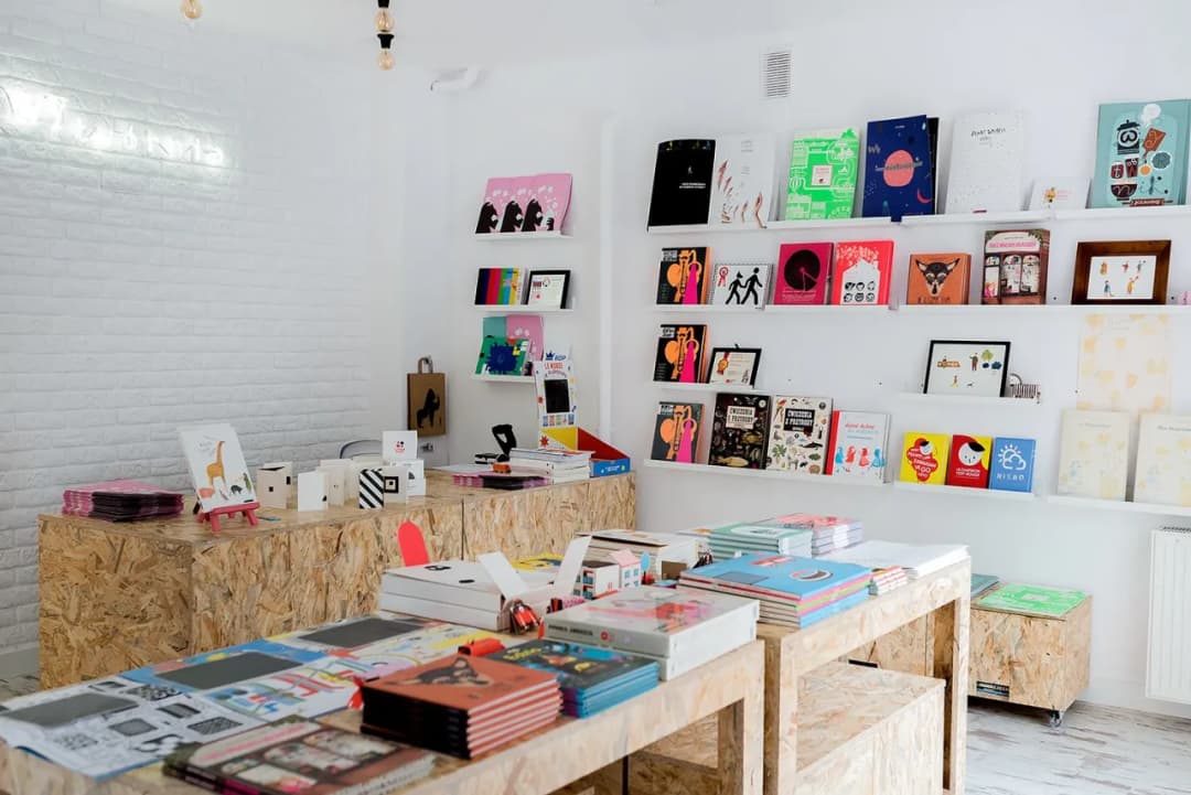 Gdzie kupić książkę po angielsku w 2025: najlepsze księgarnie i ceny