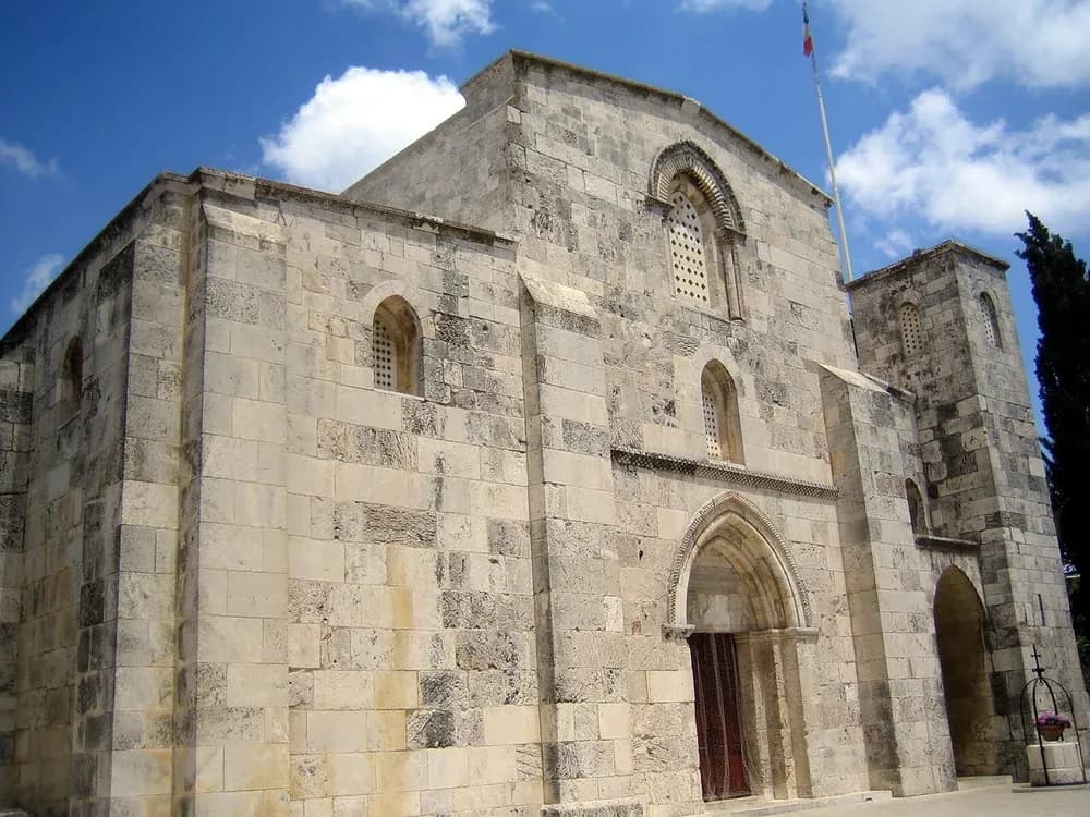 Gdzie urodziła się Maryja? Zaskakujące miejsca i ich historia