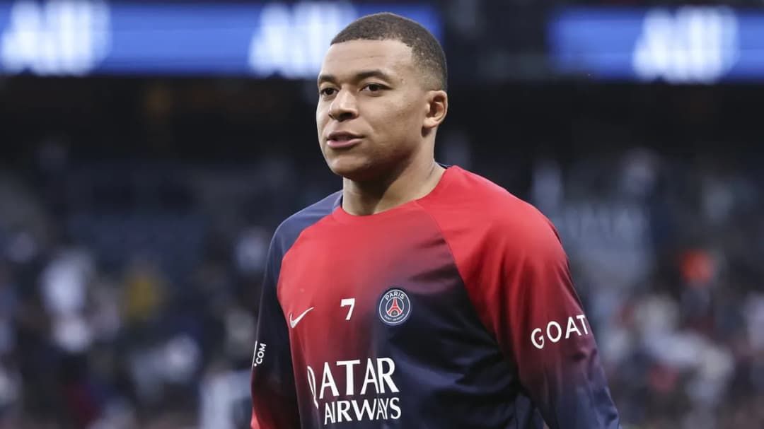 Kylian Mbappé - wiek, kariera i osiągnięcia młodej gwiazdy