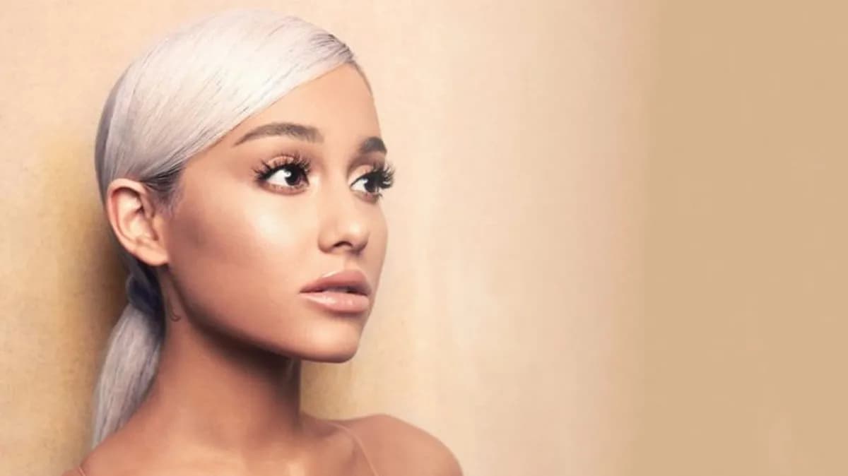 Ile lat ma Ariana Grande? Zaskakująca informacja o jej wieku!