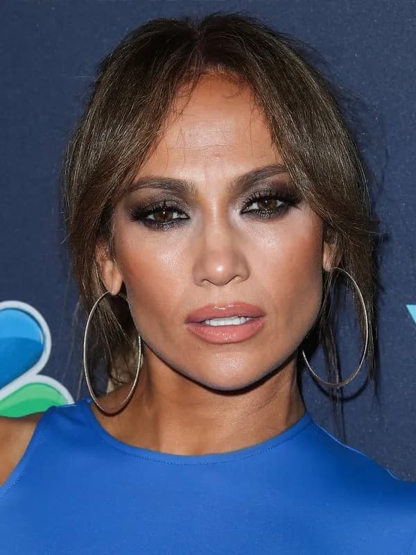 Ile lat ma Jennifer Lopez? Sprawdź jej wiek i niesamowitą karierę!
