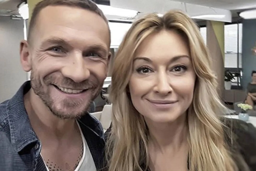 Kossakowski z kim jest? Poznaj jego tożsamość, osiągnięcia i powiązania