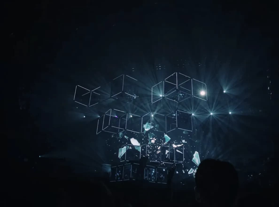 Świat usług cyfrowych bez tajemnic: jak wybierać platformy i dbać o bezpieczeństwo